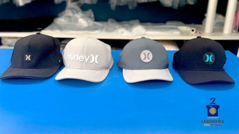 Lavanderia em Londrina: Água de Sabão - Lavagem de Bonés.